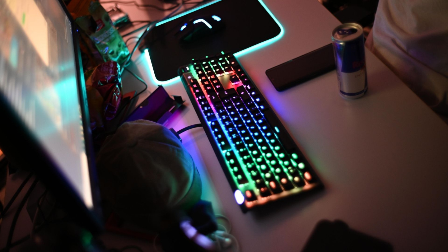 LAN party room without effort photo